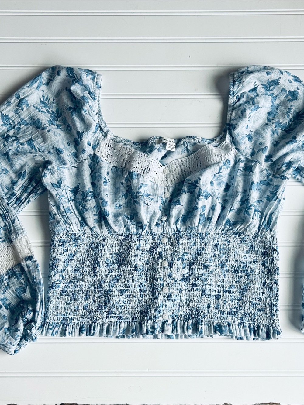American Eagle Summer Floral Cropped Top